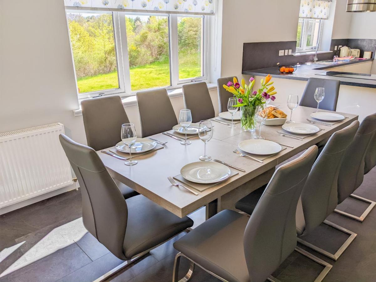 Braeside - Family Home In เนธีบริดจ์ ภายนอก รูปภาพ