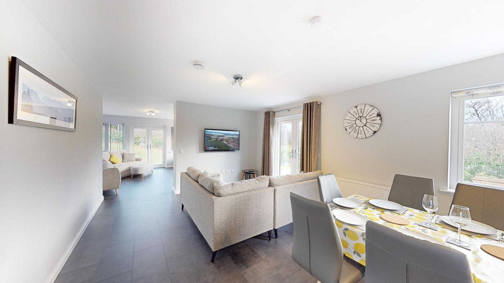 Braeside - Family Home In เนธีบริดจ์ ภายนอก รูปภาพ