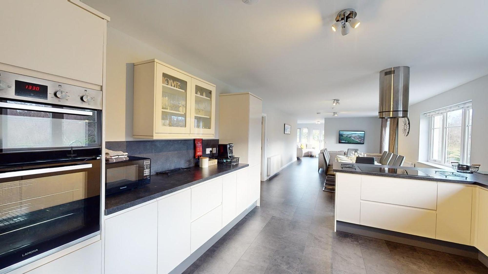 Braeside - Family Home In เนธีบริดจ์ ภายนอก รูปภาพ